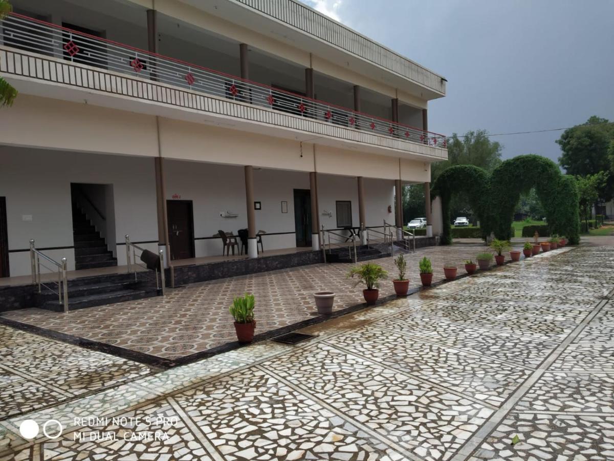 Отель Goyal Bhawan Khatu Экстерьер фото