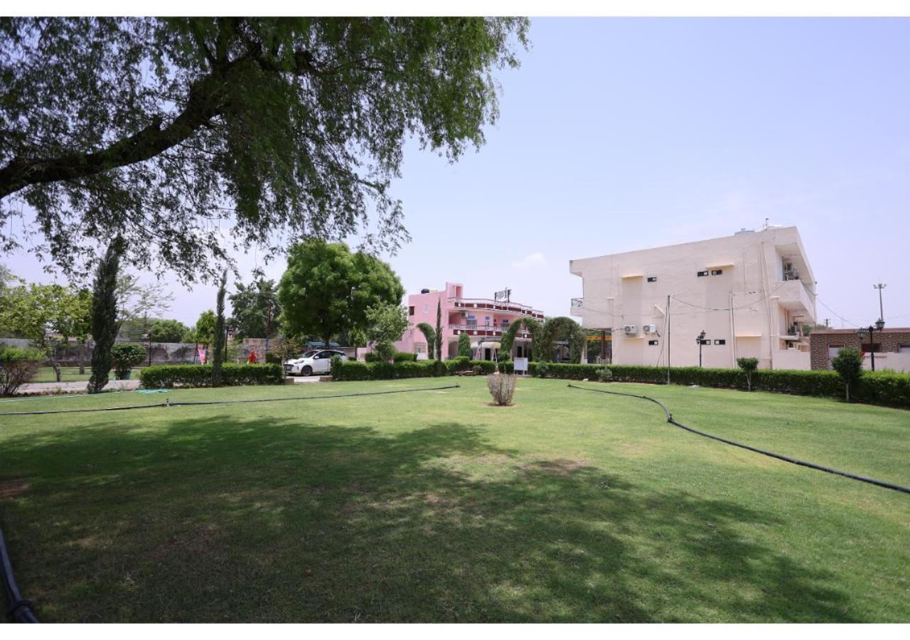 Отель Goyal Bhawan Khatu Экстерьер фото