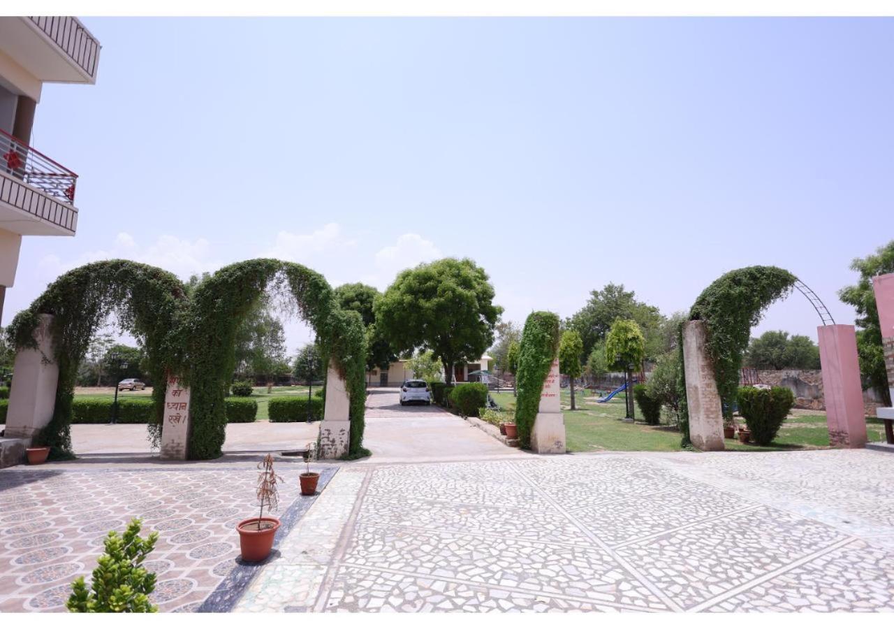 Отель Goyal Bhawan Khatu Экстерьер фото